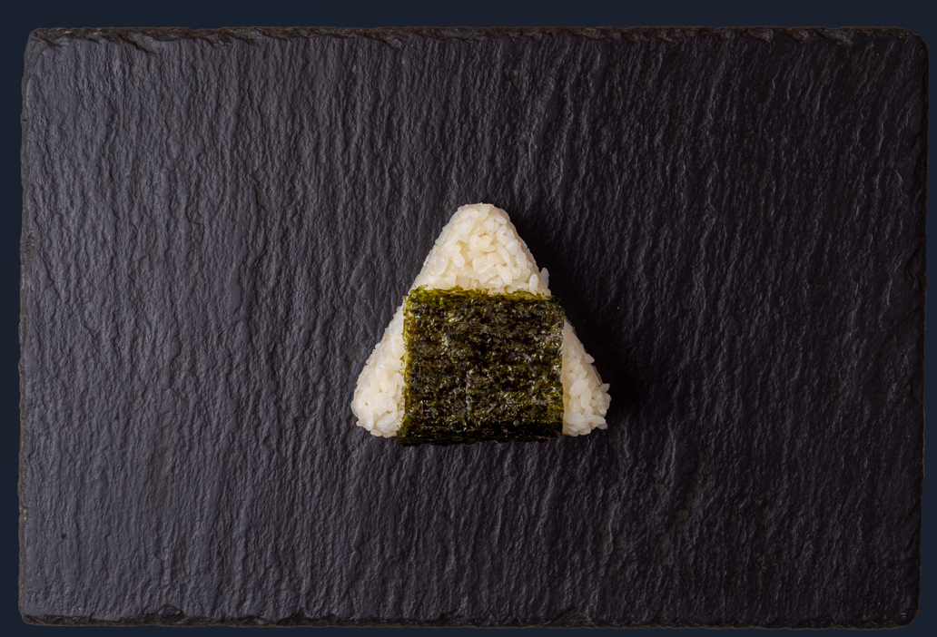 【masamasa-onigiri】 Onigiri Somon - picant - 1 bucata - NOU* | Japanos